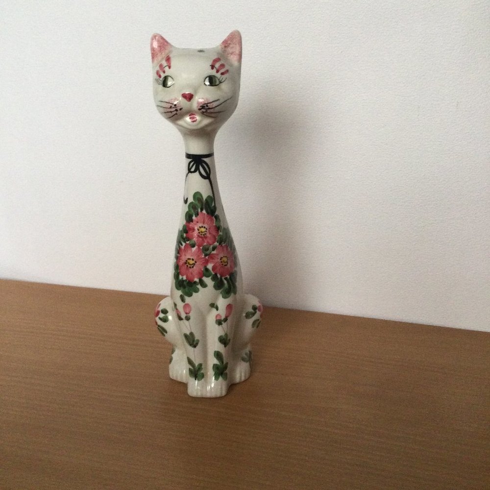 Handmade porcelain cat kitty figurine statue hand painted flowers marked Italy